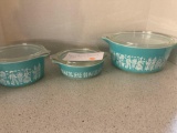 Pyrex Amish butter print casseroles