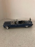 Road signature presidential series 1961 Lincoln x 100 Kennedy car