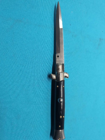 Italian switchblade pocket knife