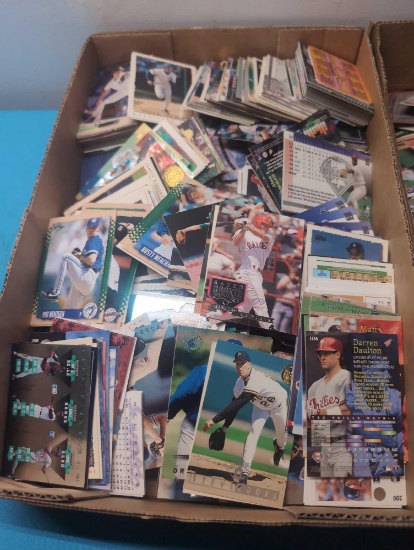Lot of baseball cards