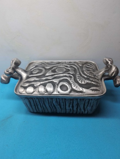 Don Drumm casserole with lid