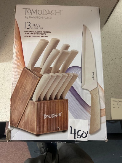 Tomodachi knife set in block new in box
