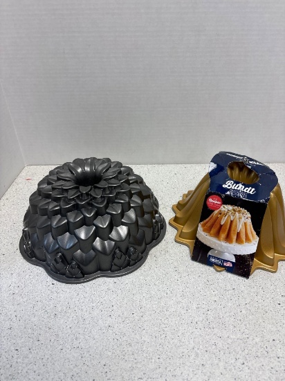 Nordic Ware chrysanthemum and Lotus Bundt pans