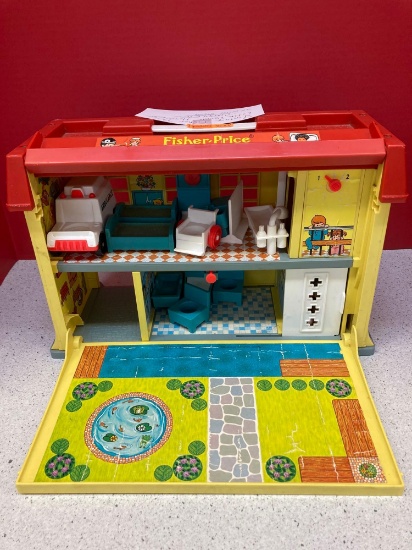 Vintage Fisher Price little people children?s hospital complete