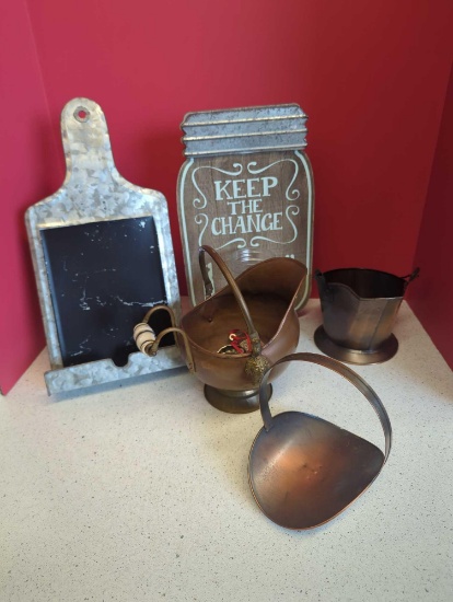 farm house decor-- metal sign, baskets, keep the change wall sign