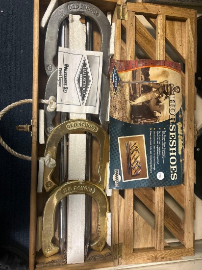 old school sports horseshoes set gold edition
