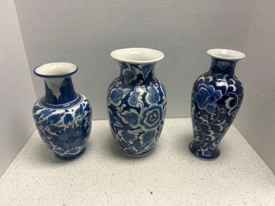 blue white porcelain vases