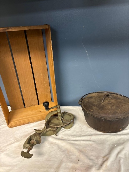 cast-iron pot Taiwan Eagle engineering meat slicer wood crate
