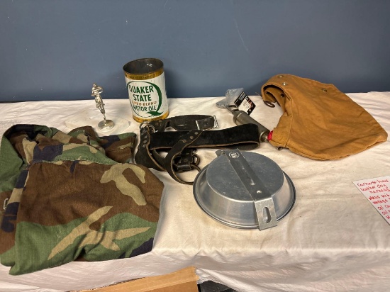 Carhartt hood leather dog harness mess kit oil can oil pump etc. see list