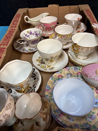 tea cups and saucers