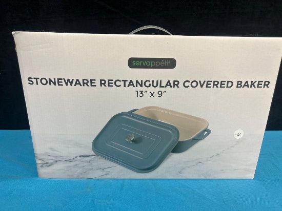 brand new Servappetit stoneware rectangular covered baker