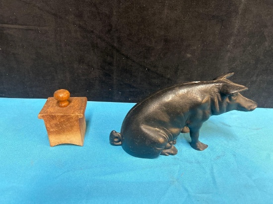 cast iron pig coin bank and table grinder