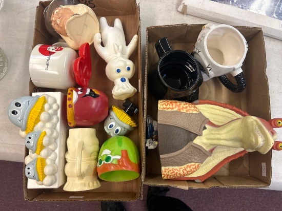 Star Wars mugs and plastic commercial collectibles