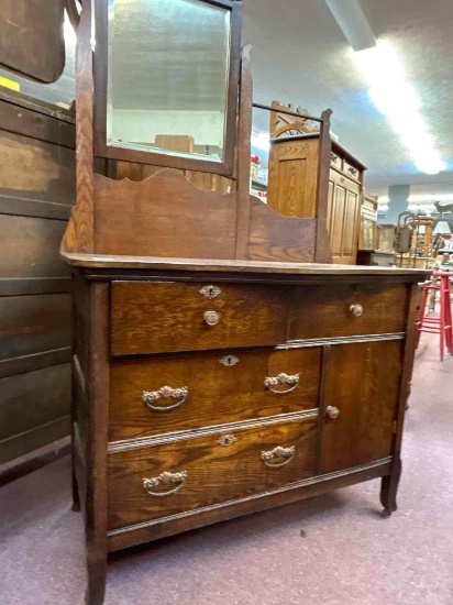 Oak serpentine front washstand mirror and towel bar., Very nice.