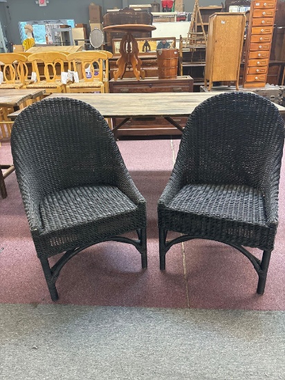 antique wicker chairs