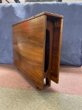 Bendt Winge Drop-Leaf Dining Table Model Nr 4 by Kleppes M...belfabrikk in Norway MCM