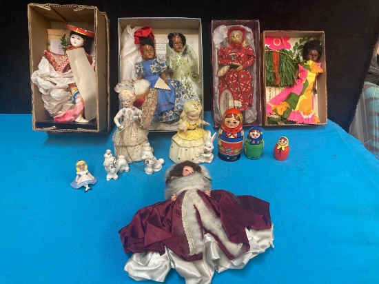 Vintage dolls most in boxes see list