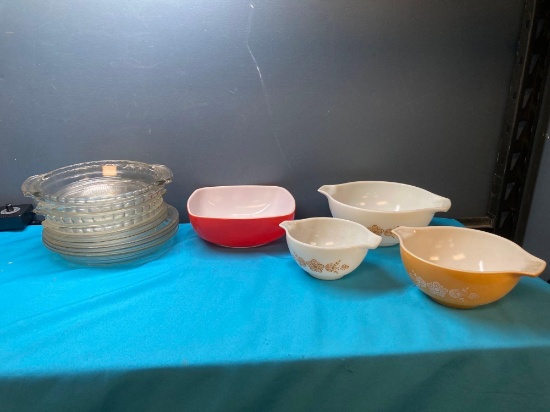 Pyrex bowls and pie plates
