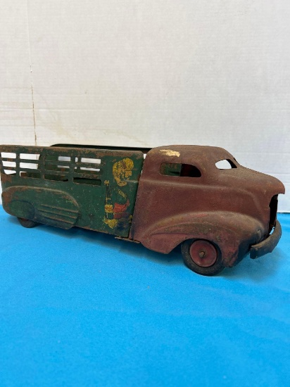 antique Wyandotte 1930s toy truck squirt advertising