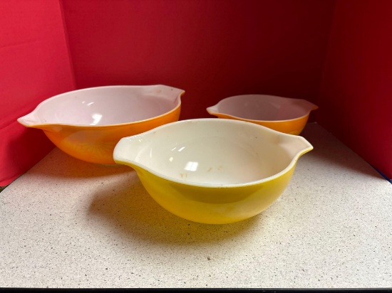 Pyrex Daisy number 444 and 442 Yellow 443