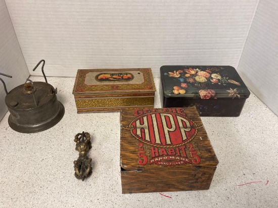 Vintage metal tins