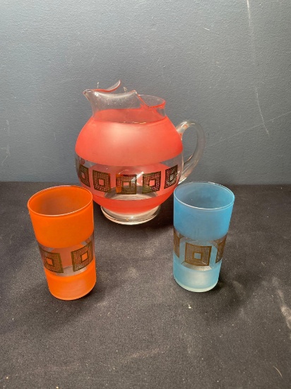Mid century pitcher And two glasses