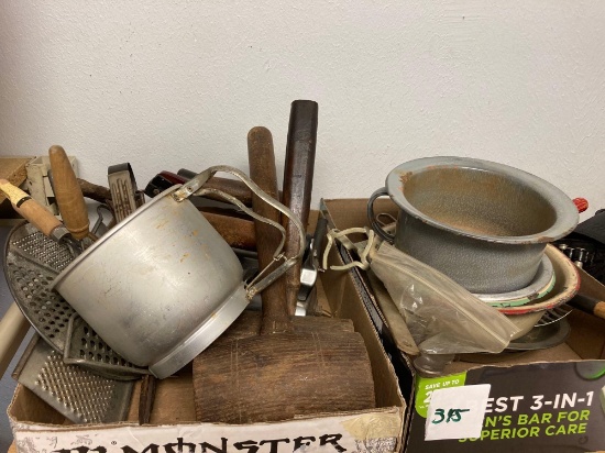 Vintage kitchen items