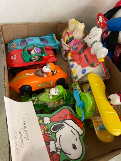 Snoopy for Whitman?s candy and Snoopy candy dispensers