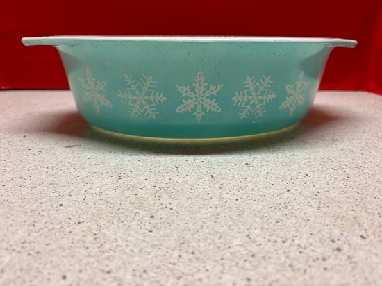 pyrex snowflake oval casserole