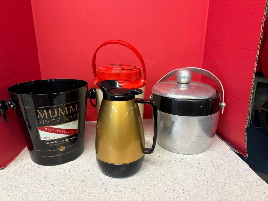 4 vintage containers see description