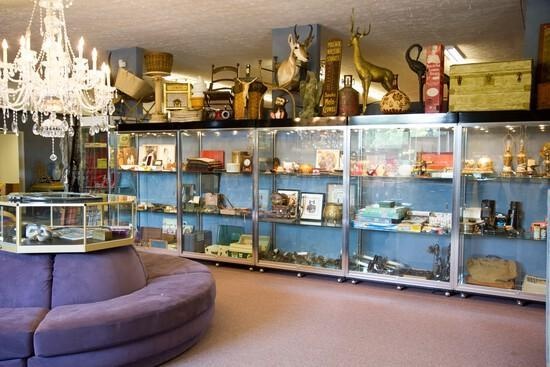 Bob Youngs Consignment Center 103124