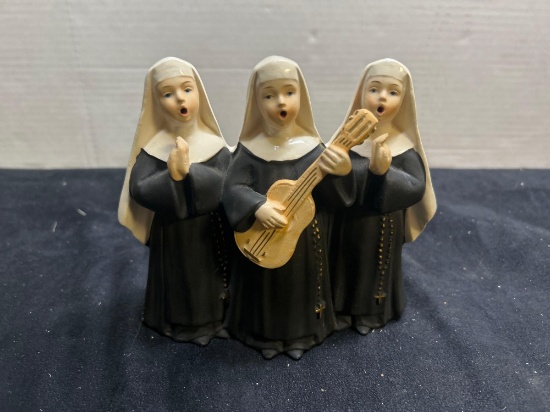 vintage singing nun?s porcelain music box