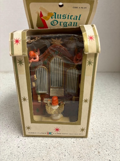 Vintage KRESGE Christmas, musical organ
