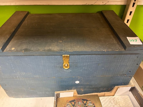 Wood trunk