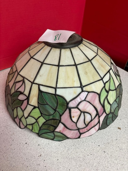 Tiffany style leaded lampshade