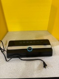 Food vacuum sealer