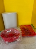 Stainless steel trashcan and silicone bakeware