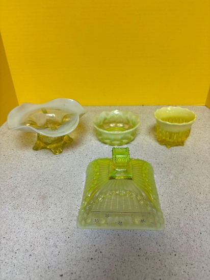 Yellow uranium glass items, see description