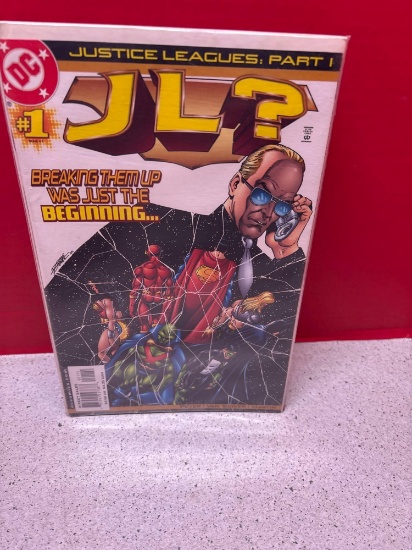 14 Justice league of America comic books