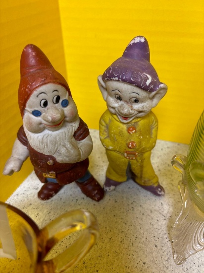 Two 1930s Snow White dwarfs bisque, Other glassware