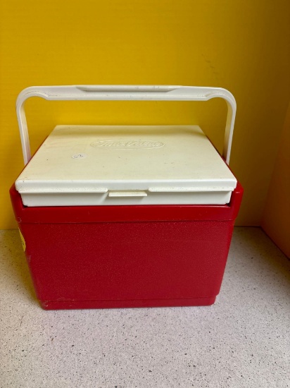 Small true value cooler