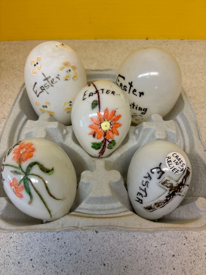 Milk glass Easter eggs Lot of 5
