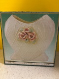 Jade collection porcelain heart vase
