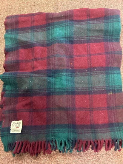 vintage faribo wool blanket. faribault woolen mills plaid pattern