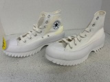 Converse all stars size 6 men size 8 women