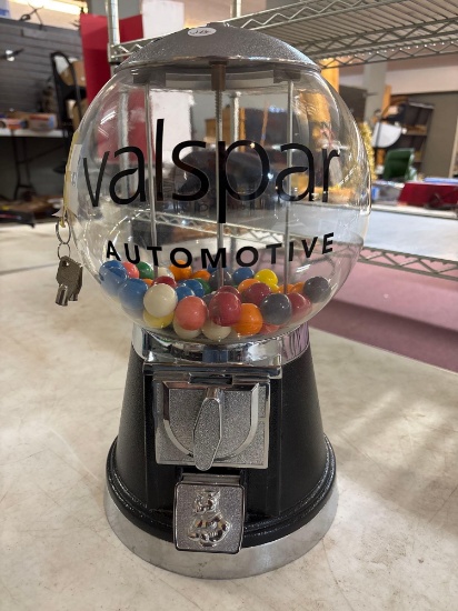 bubblegum machine with key