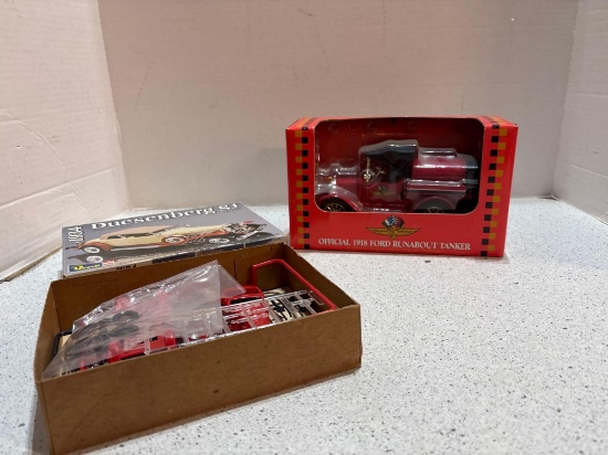Diecast Ford truck Dusenberg model car