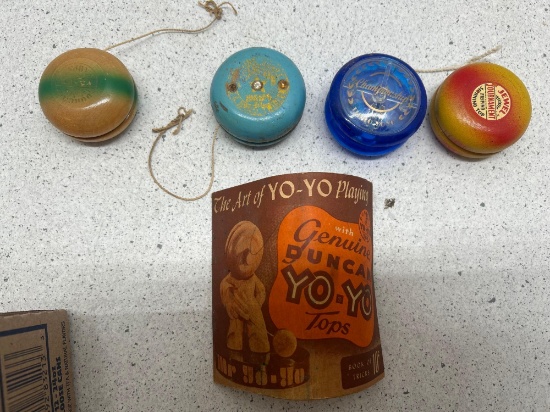 4 yo-yo, Duncan and Jewel and goodie, and Turbo 1950 book Duncan of art yo-yo playing