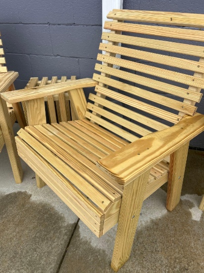 4pc set Rocky Mountain arm lounge chairs w/ table & crate
