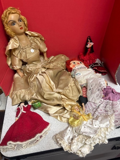 vintage collectible dolls